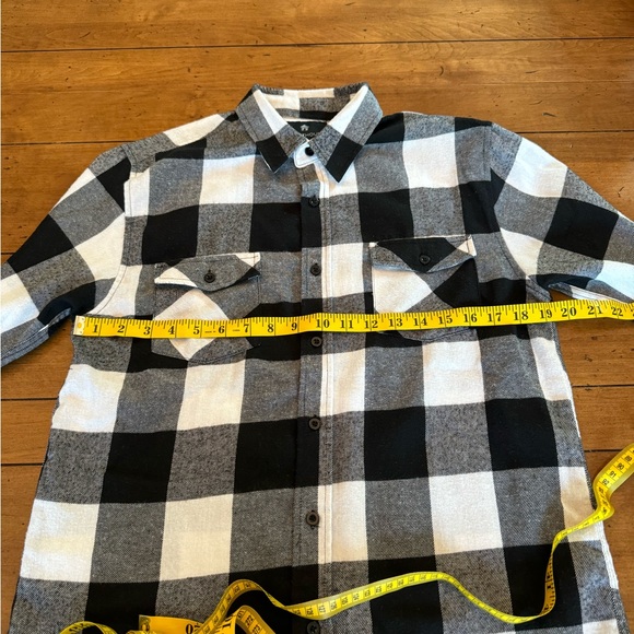 Men's SOUTHOUSE Black & White Flannel Long Sleeve Button Down Size Small - Picture 7 of 10